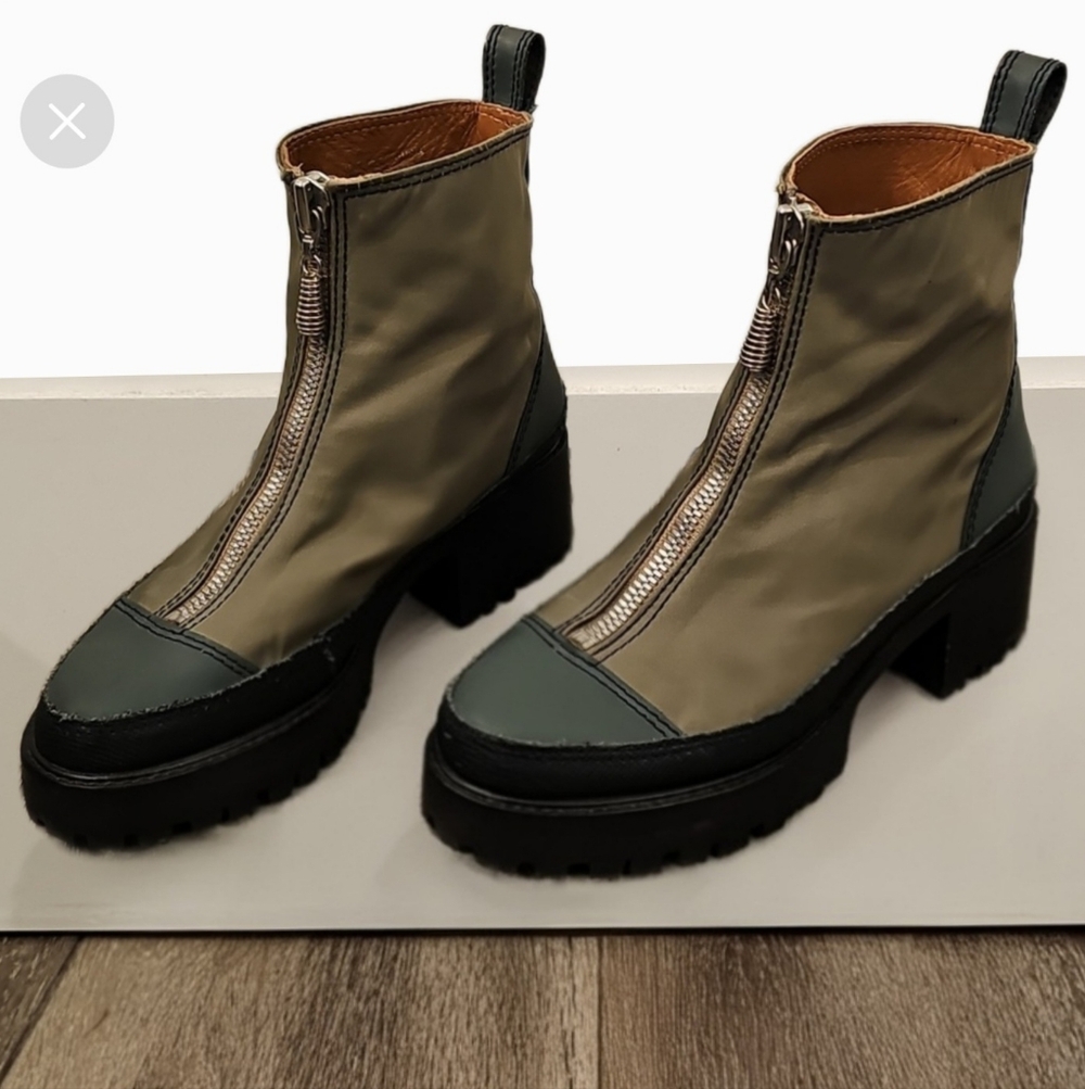 NICOLE SALDANA Women's Zipper Chris Boots